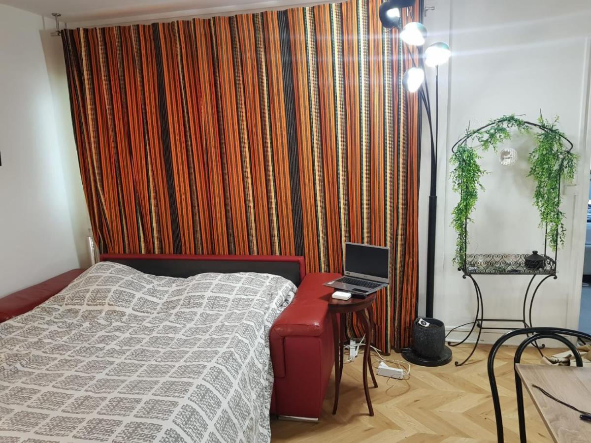 Pretty And Neat Bedroom In My Cosy Appartment. 皮托 外观 照片